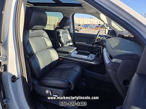 New 2026 Lincoln Navigator L Reserve AWD/4WD image 13
