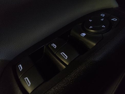 Used 2020 Chevrolet Equinox LS w/ LS Convenience Package image 27