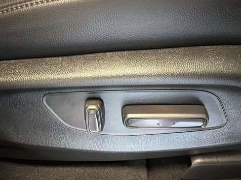 Used 2026 Honda CR-V EX-L image 31
