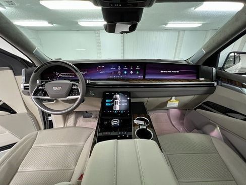 Certified 2025 Cadillac Escalade Sport Platinum image 37