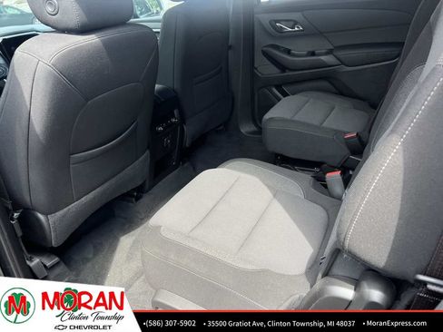 Certified 2023 Chevrolet Traverse LT FWD image 13