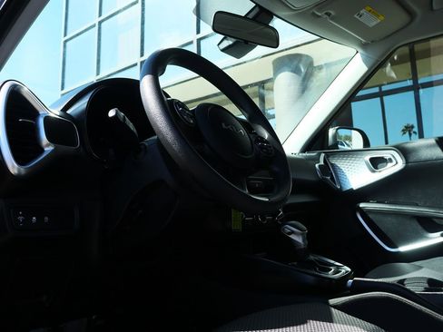 Used 2024 Kia Soul LX w/ Option Group 015 image 39