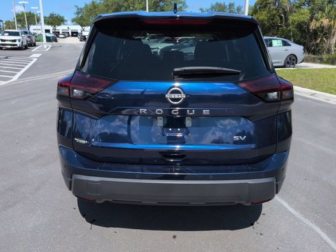 Used 2024 Nissan Rogue SV FWD image 5