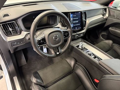Used 2019 Volvo XC60 T8 R-Design w/ Advanced Package AWD/4WD image 24