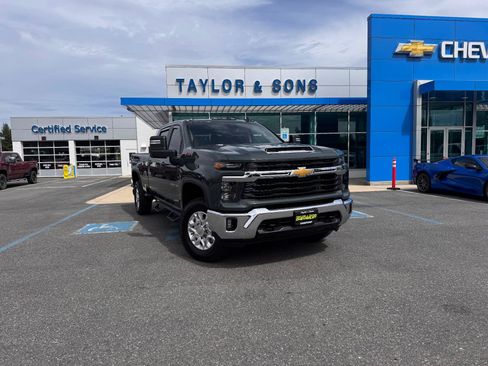 Used 2025 Chevrolet Silverado 3500 LT w/ Convenience Package AWD/4WD image 1