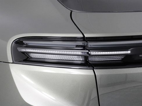 Used 2025 Porsche Macan Electric image 21