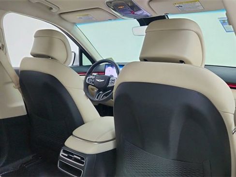 Used 2026 Genesis GV70 2.5T image 27