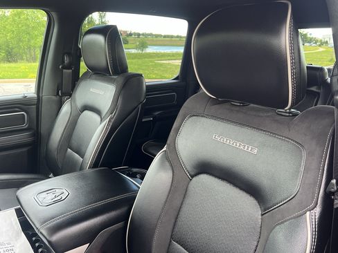 Used 2023 RAM 1500 Laramie AWD/4WD image 16