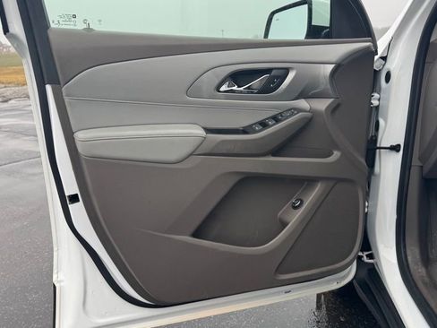 Used 2019 Chevrolet Traverse LT image 9