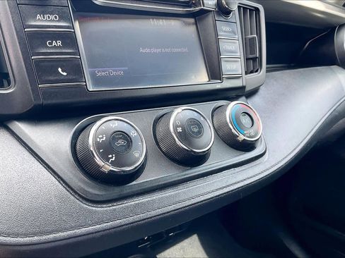 Used 2016 Toyota RAV4 LE image 33