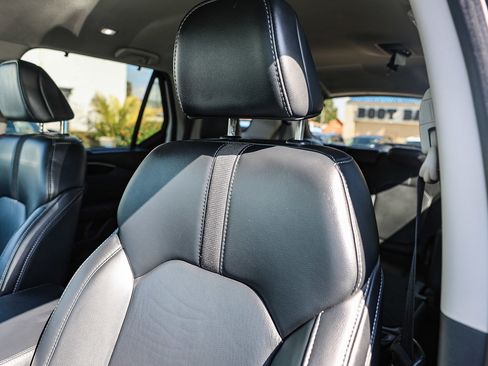 Certified 2025 Honda Pilot EX-L image 20