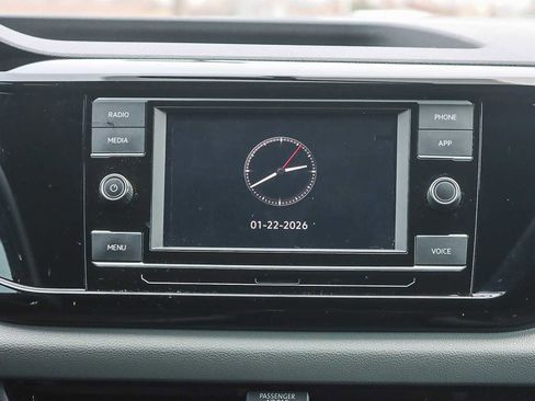 Used 2022 Volkswagen Taos S image 13