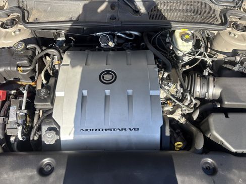 Used 2004 Cadillac De Ville image 26