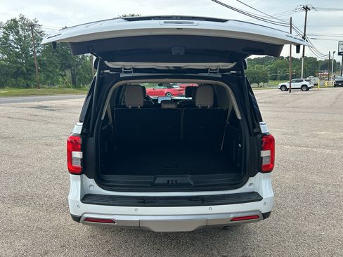 Used 2023 Ford Expedition Max XLT AWD/4WD image 7