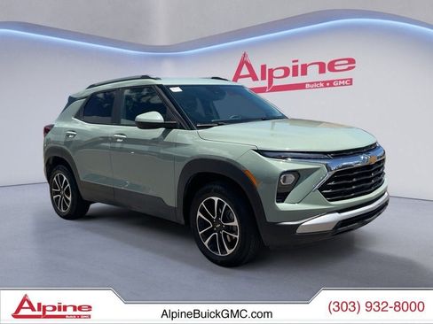 Used 2025 Chevrolet TrailBlazer LT AWD/4WD image 7