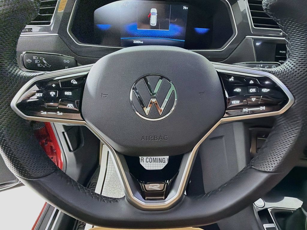 Used 2024 Volkswagen Tiguan SE R-Line AWD/4WD image 11