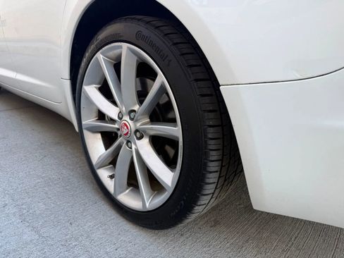 Used 2015 Jaguar XF Portfolio image 7