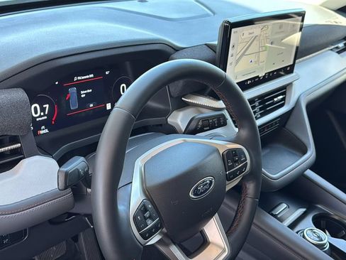 Certified 2025 Ford Explorer Active AWD/4WD image 21