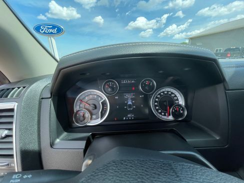 Used 2016 RAM 1500 Laramie w/ Convenience Group AWD/4WD image 16