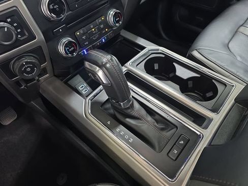 Used 2018 Ford F150 Platinum w/ Equipment Group 701A Luxury AWD/4WD image 25