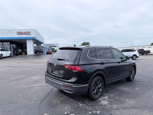 Used 2022 Volkswagen Tiguan SE FWD image 5