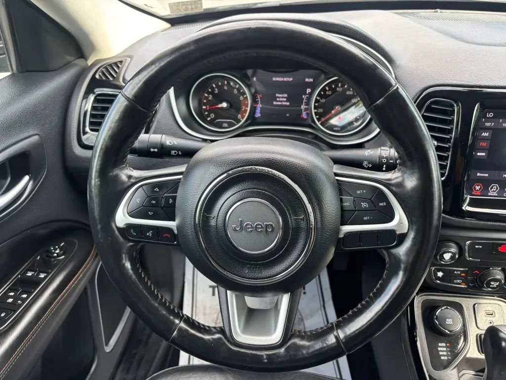Used 2018 Jeep Compass Limited AWD/4WD image 19