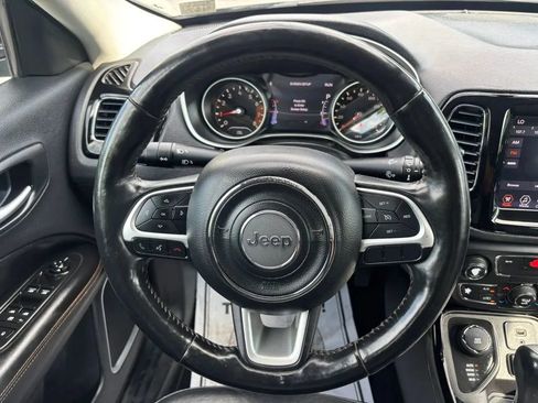 Used 2018 Jeep Compass Limited AWD/4WD image 19