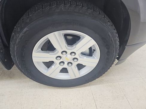Used 2009 Chevrolet Traverse LT FWD image 15