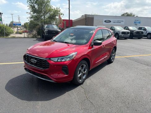Used 2023 Ford Escape ST-Line w/ Tech Pack #1 AWD/4WD image 1