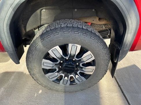 Used 2024 GMC Sierra 2500 Denali w/ Denali Reserve Package image 9