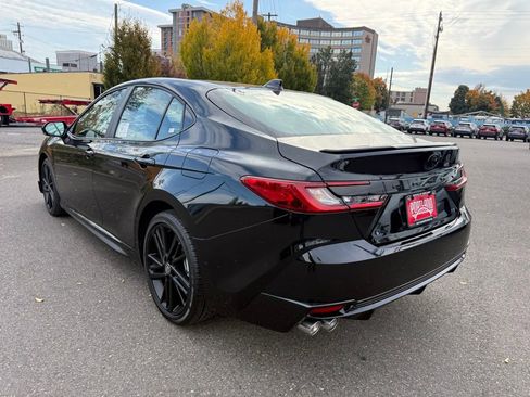 New 2026 Toyota Camry Hybrid image 6