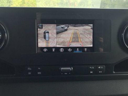 Used 2023 Mercedes-Benz Sprinter 2500 image 17
