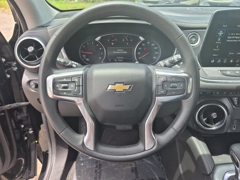 Used 2025 Chevrolet Blazer LT FWD image 22