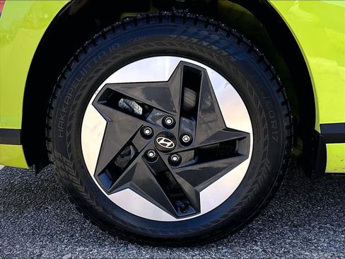 Used 2024 Hyundai Kona SEL image 7