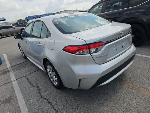 Used 2022 Toyota Corolla LE FWD image 8