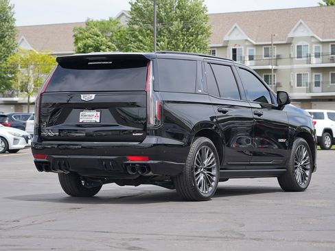 Used 2024 Cadillac Escalade V AWD/4WD image 3