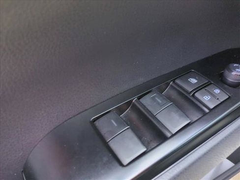 Used 2025 Toyota Camry XSE FWD image 12