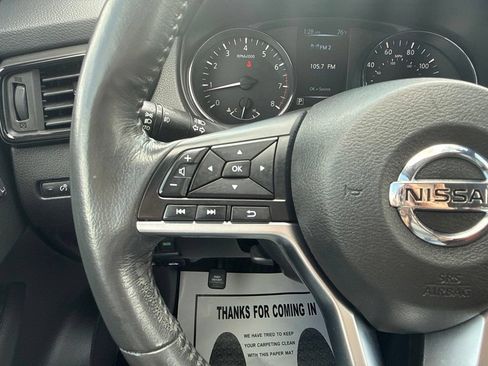 Used 2017 Nissan Rogue SL w/ SL Premium Package AWD/4WD image 19
