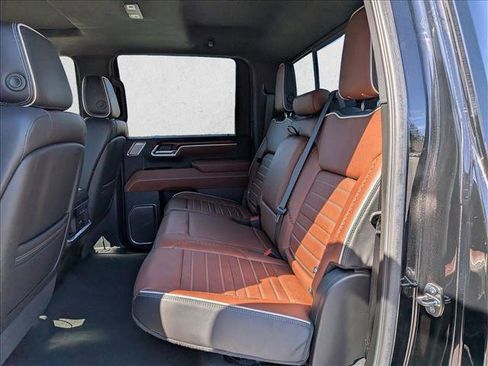Used 2024 GMC Sierra 3500 Denali Ultimate AWD/4WD image 25