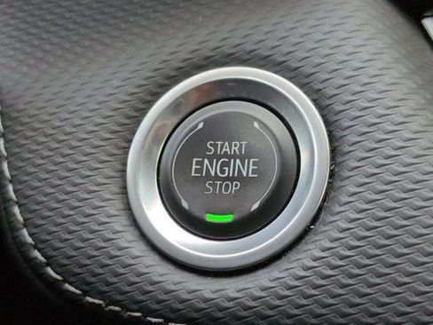 Used 2025 Chevrolet Equinox LT FWD image 26