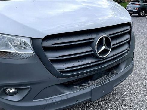 Used 2025 Mercedes-Benz Sprinter 2500 image 6