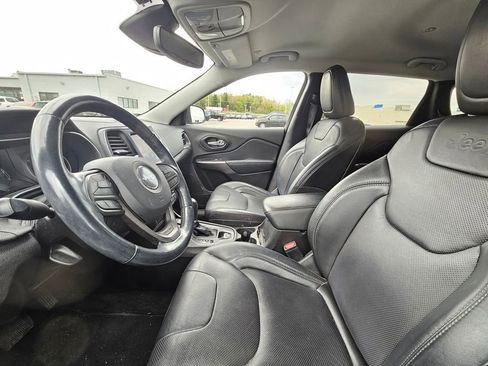 Used 2021 Jeep Cherokee Latitude Lux w/ Comfort/Convenience Group AWD/4WD image 10