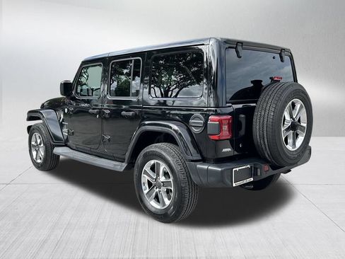 Certified 2018 Jeep Wrangler Unlimited Sahara AWD/4WD image 8