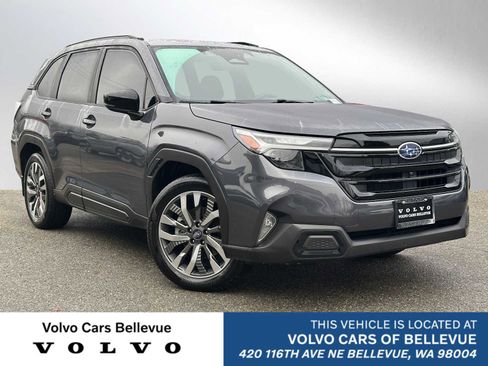 Used 2025 Subaru Forester Touring image 1