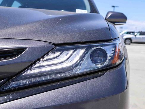 Used 2024 Toyota Camry XSE FWD image 7