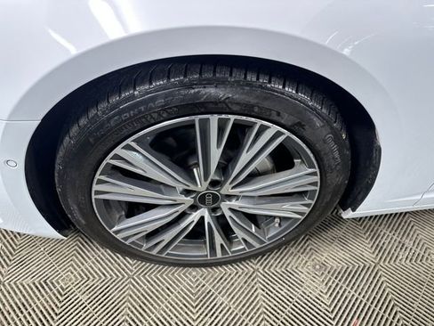 Used 2024 Audi A6 Premium Plus w/ Premium Plus Package image 10
