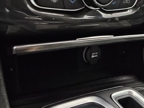 Used 2021 Chrysler 300 Touring w/ Sport Appearance Package RWD image 13