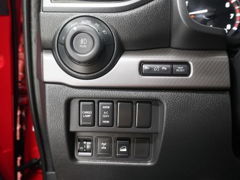 Used 2021 Nissan Titan PRO-4X w/ Pro-4x Convenience Package AWD/4WD image 28