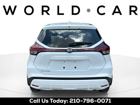 Certified 2025 Nissan Kicks Play S FWD image 4