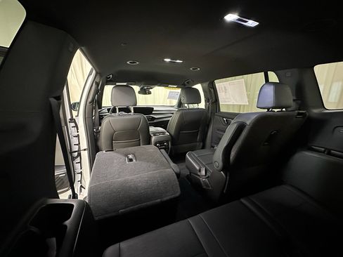 Certified 2025 Buick Enclave Sport Touring image 23